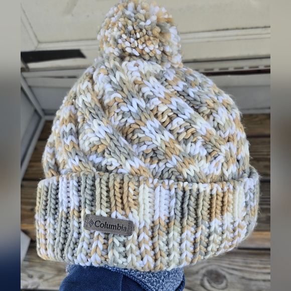 Columbia Beanie - Picture 2 of 7